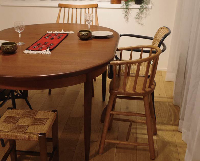 ポピーキッズチェアのあるリビングダイニング