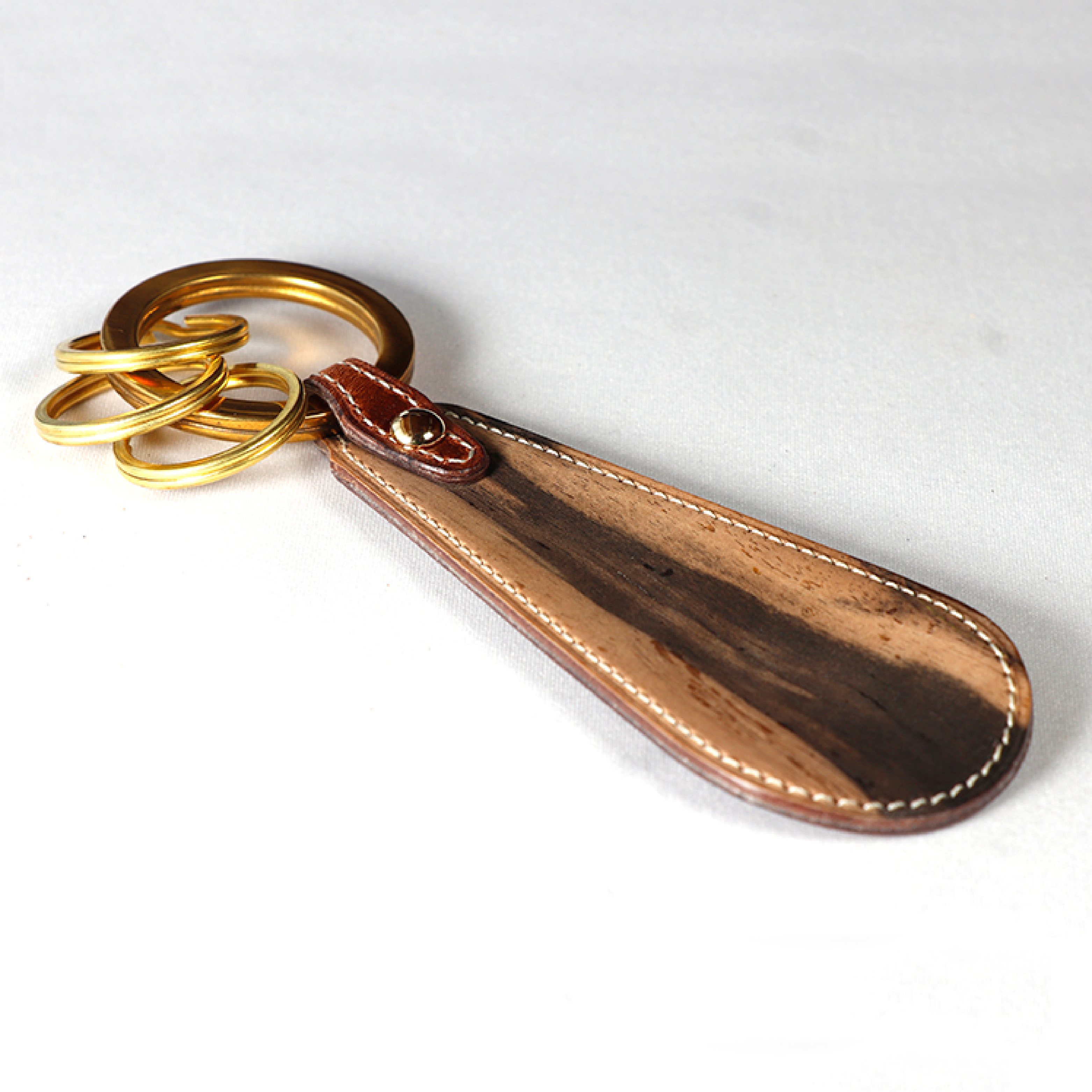 セルボ張地カラー