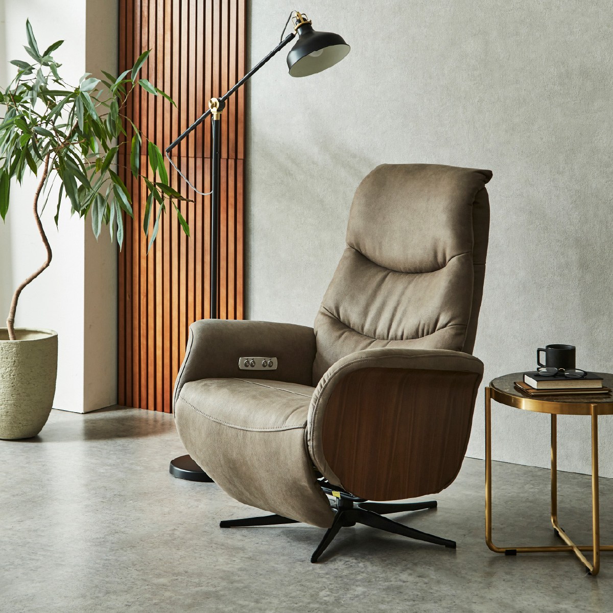 アストロ　電動パーソナルチェア　幅75cm