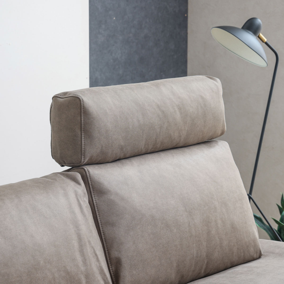 コルトーナ ヘッドレスト