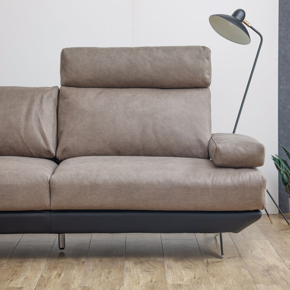 コルトーナ ヘッドレスト