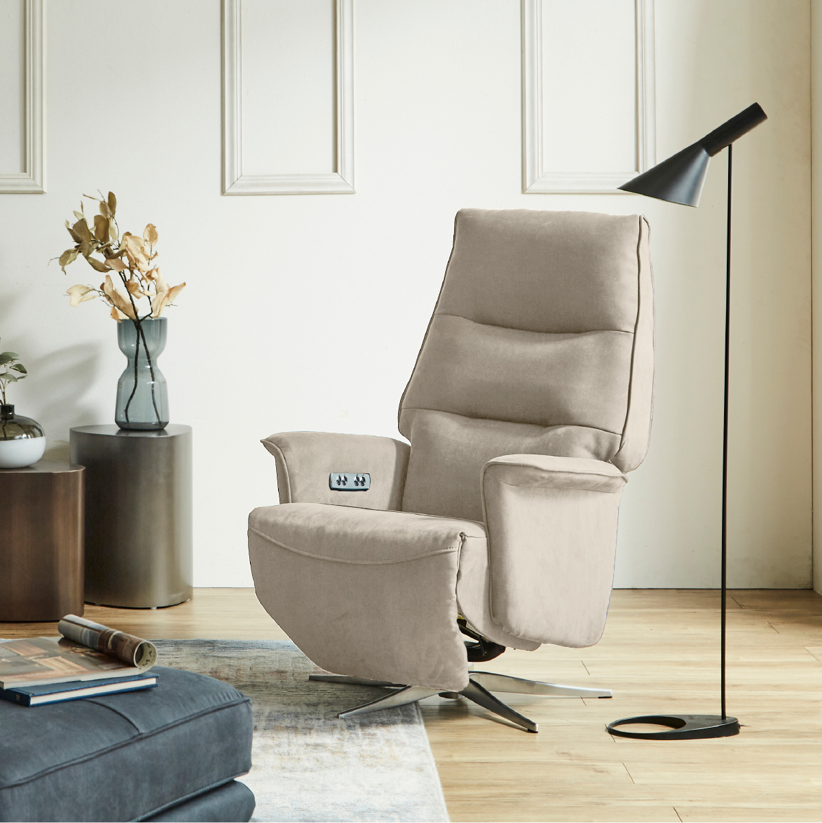 エレノア　電動パーソナルチェア　幅74cm