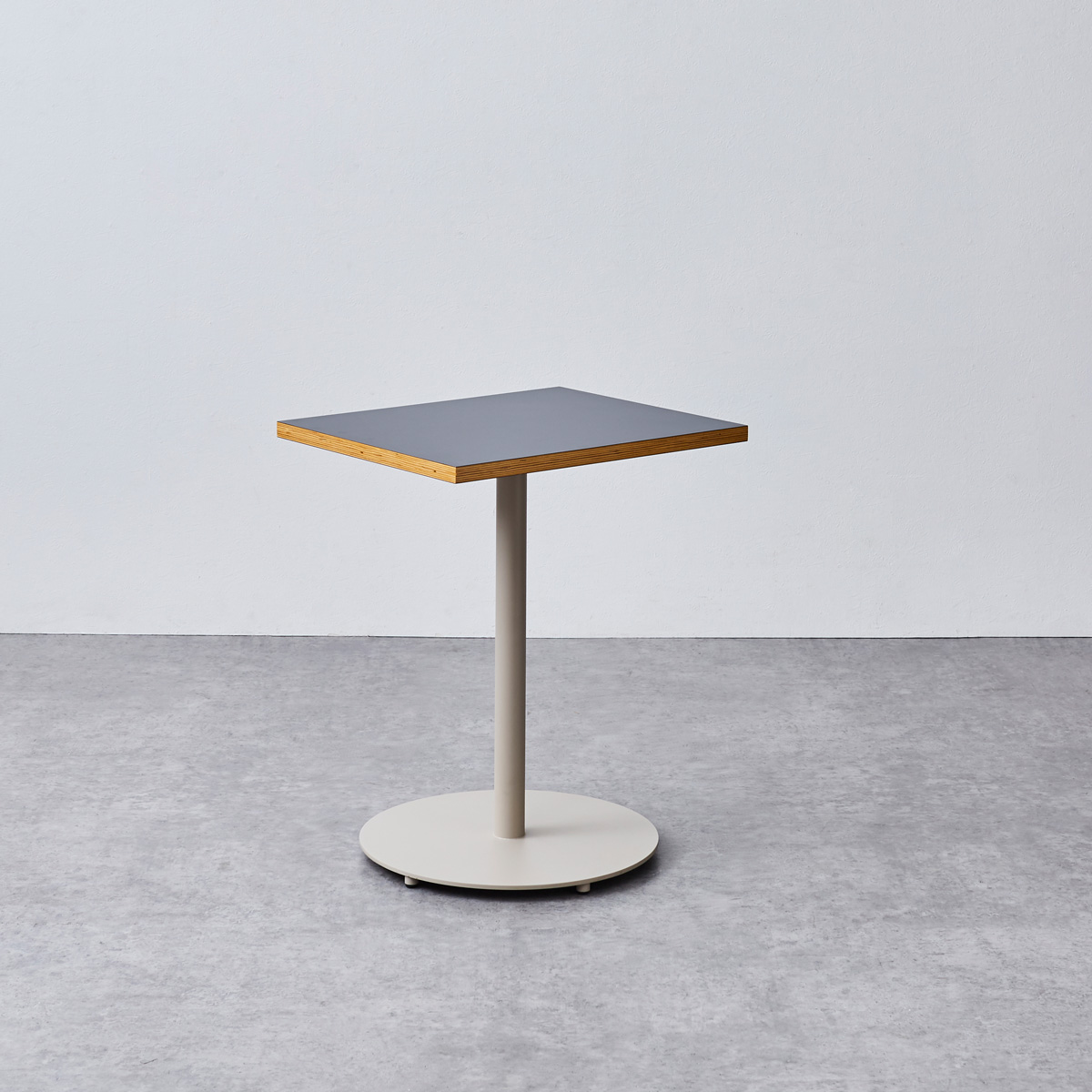 ノムル カフェテーブル 〇脚タイプ｜家具・インテリア通販の関家具【公式】