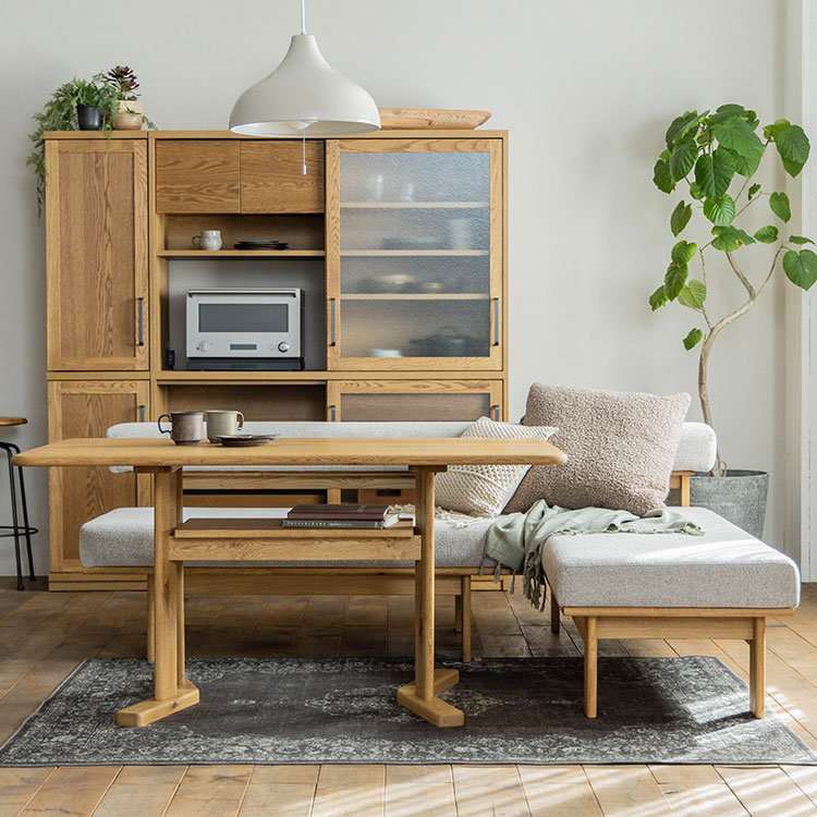 ハルヒ ダイニングテーブル