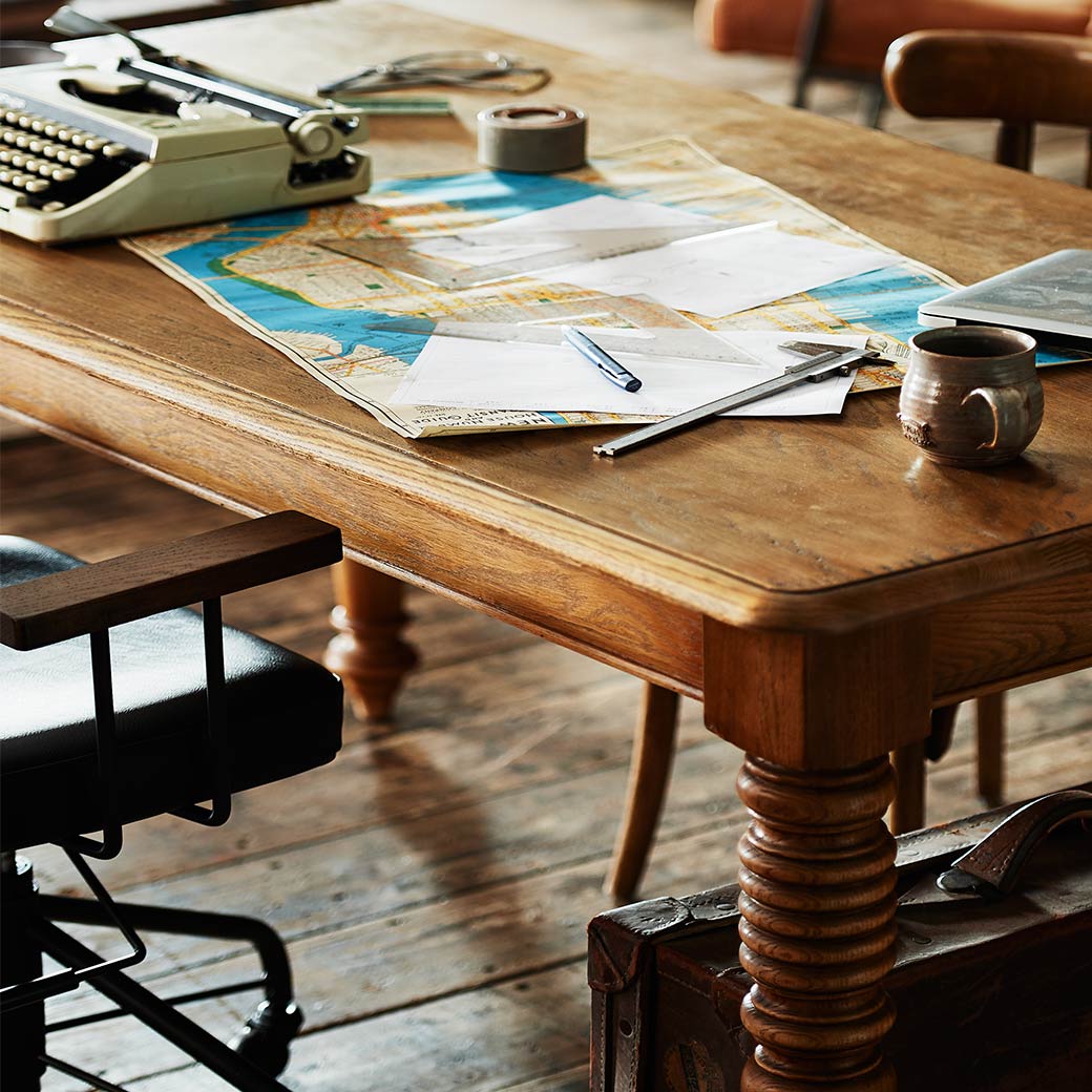 メルツ ダイニングテーブル