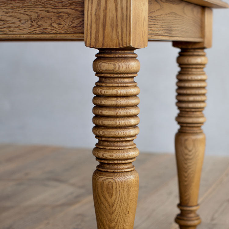 メルツ ダイニングテーブル