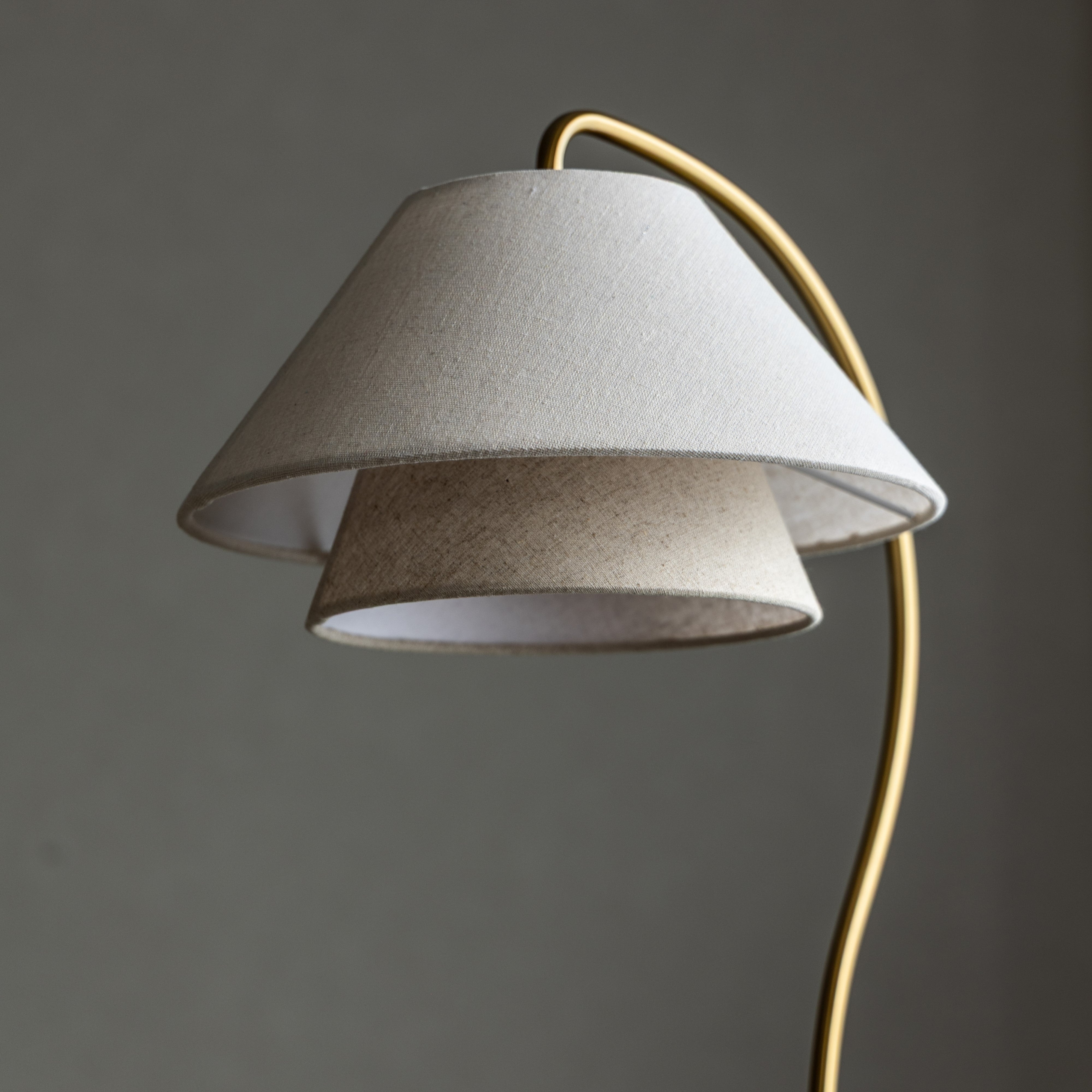 ネルケ フロアランプ