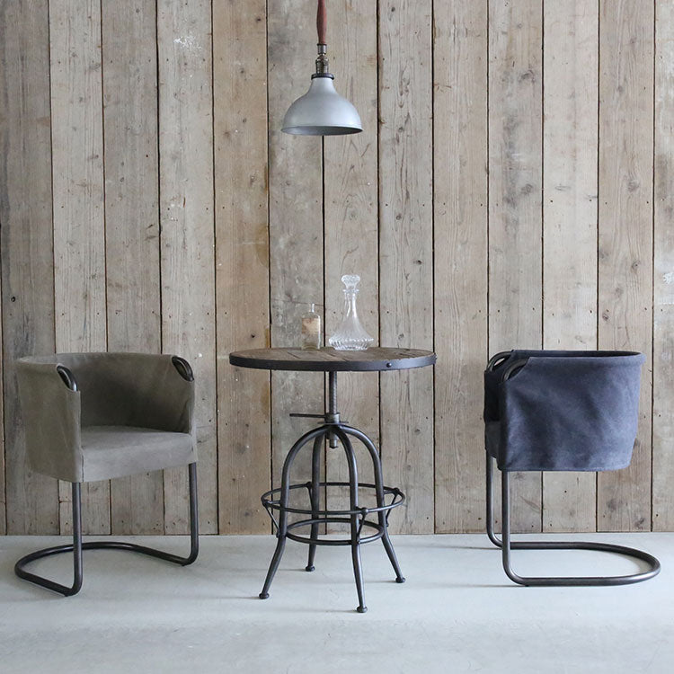 バッカス ラウンドテーブル