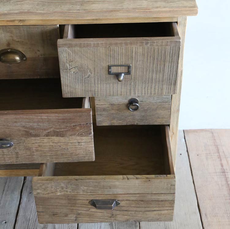 アリス チェスト