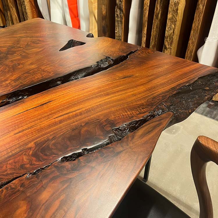 【SOLD OUT】一枚板　クラロウォールナット　P7-7　(W190cm)（杢）ダイニングテーブル