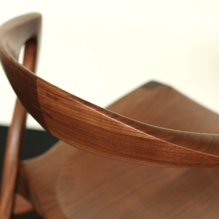 カムイ　ダイニングチェア