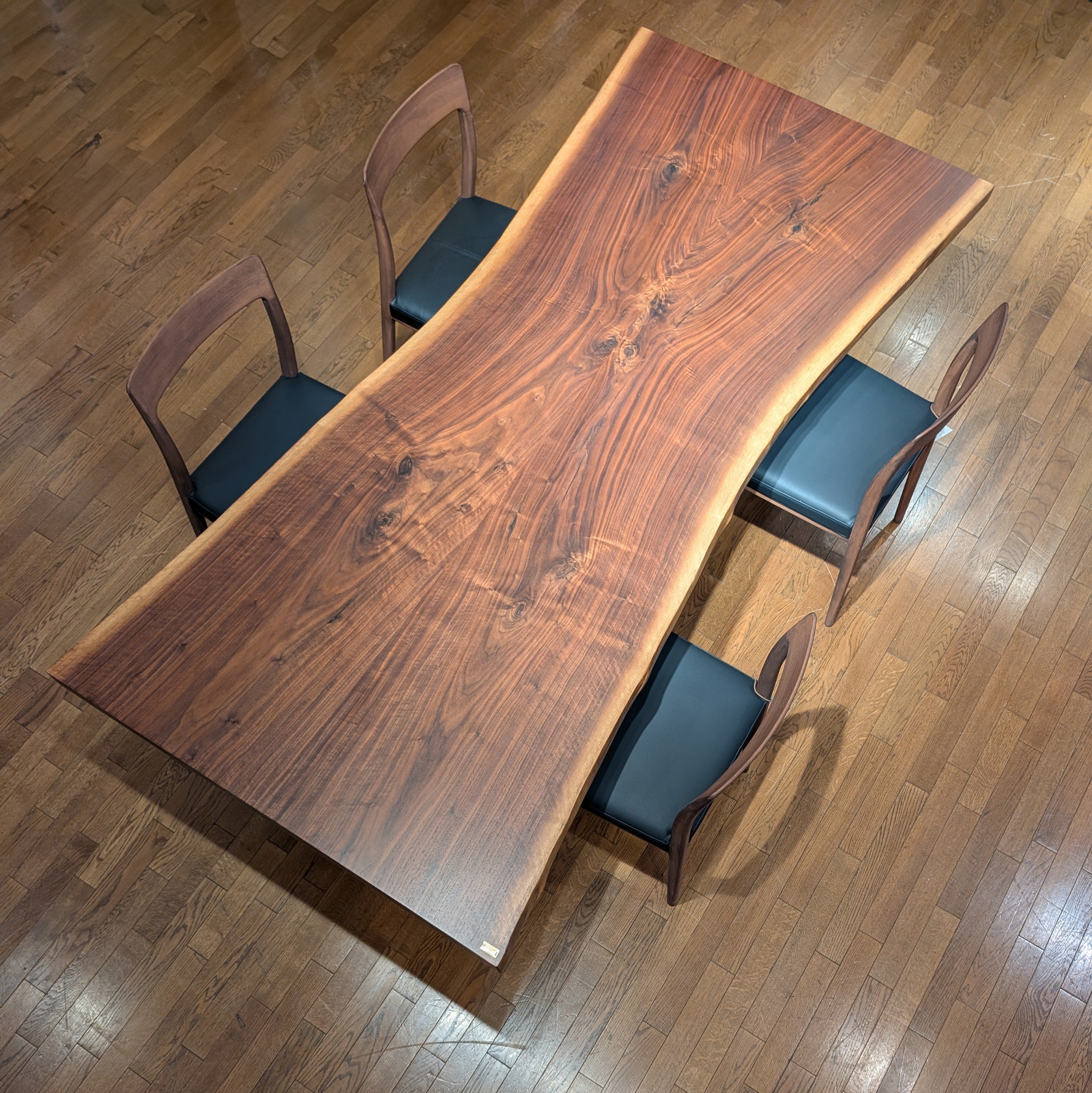 2枚ハギ　ブックマッチ　ウォールナット　4202　(W210cm)　アウトレット品