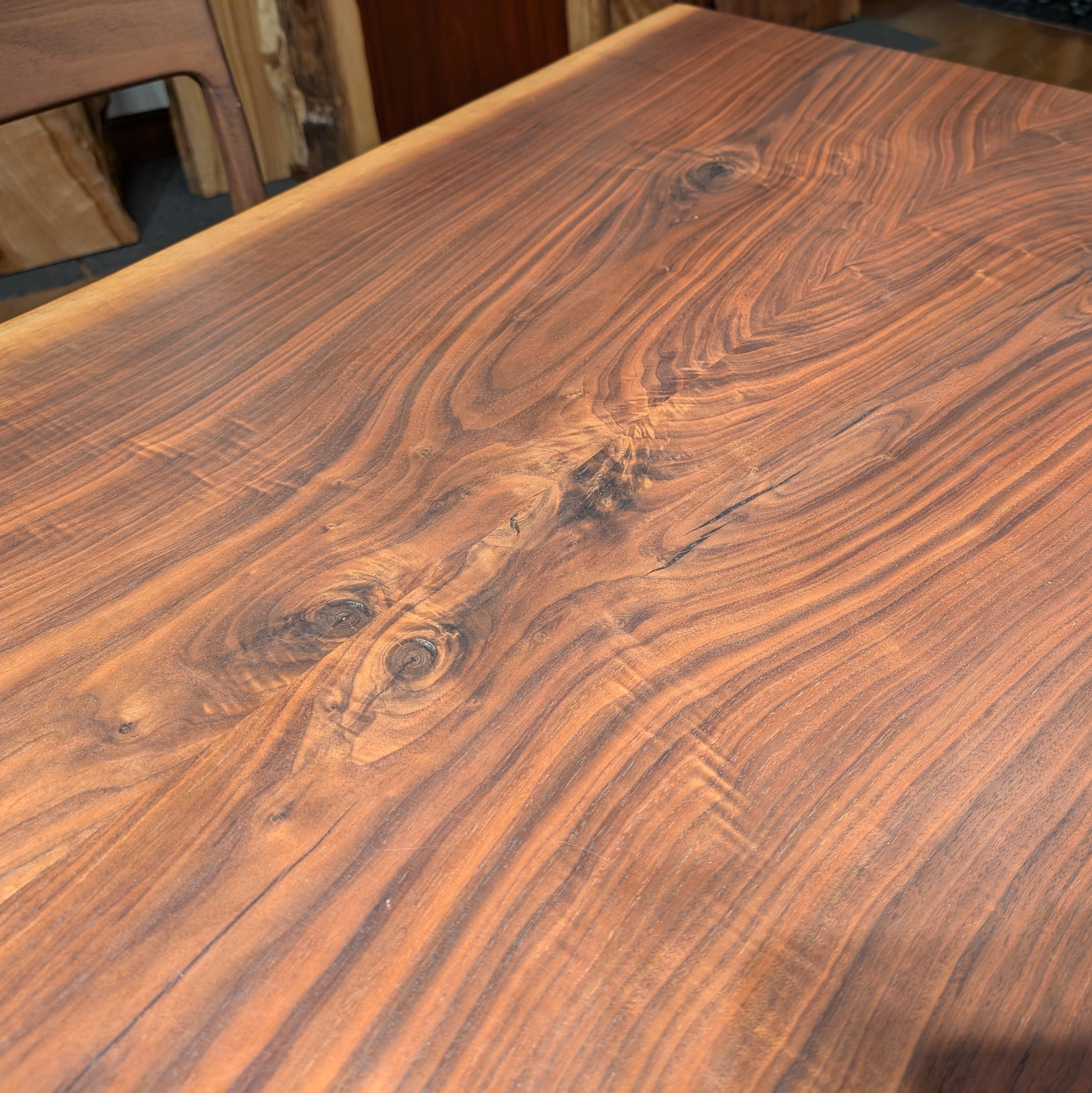 2枚ハギ　ブックマッチ　ウォールナット　4202　(W210cm)　アウトレット品