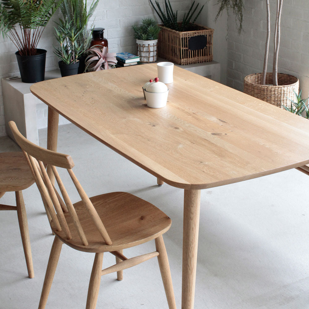 [カーブ]ミース ダイニングテーブル