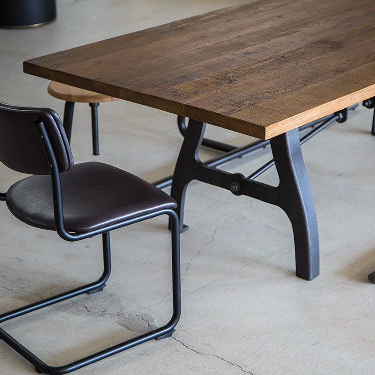 クランキー ダイニングテーブル