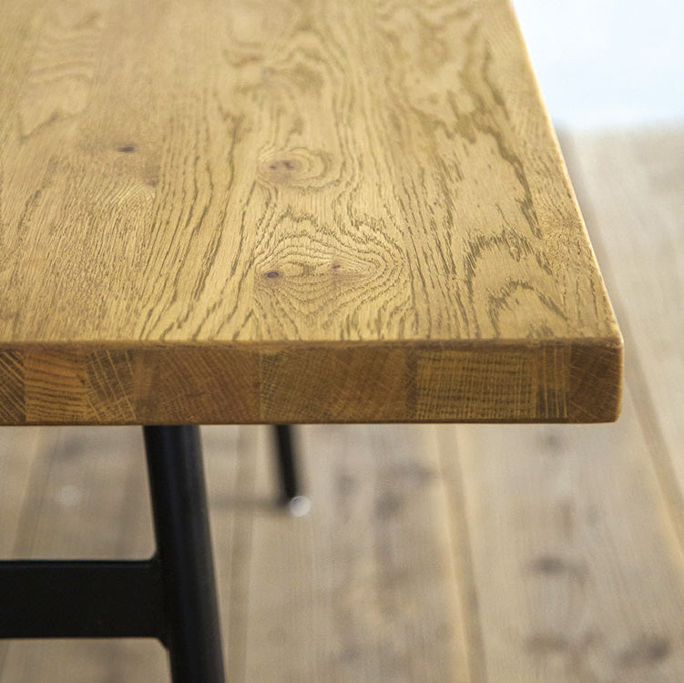 クッパ ダイニングテーブル