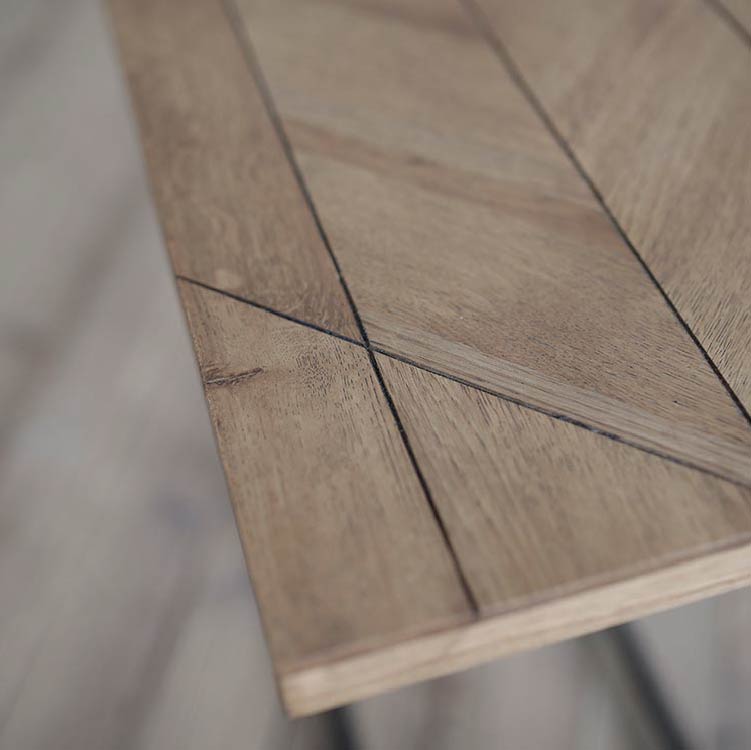 チャイ サイドテーブル