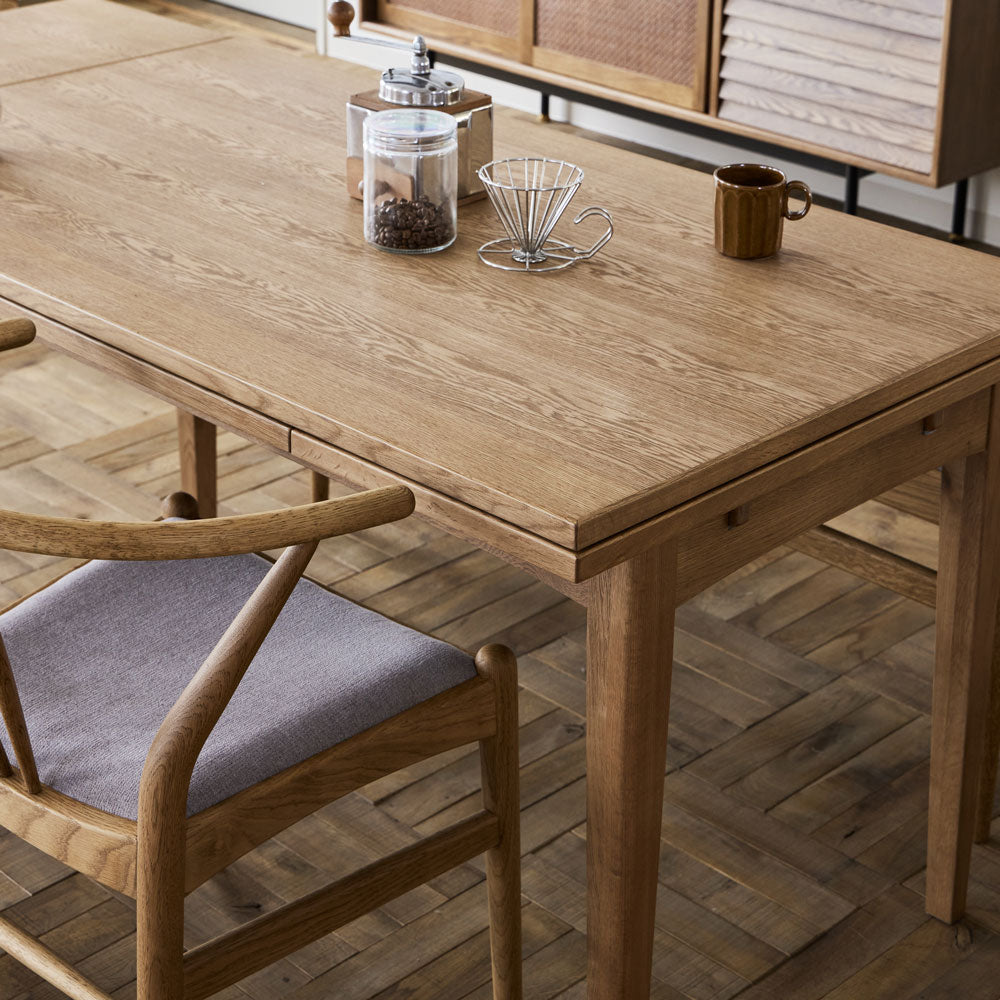 パウス ダイニングテーブル