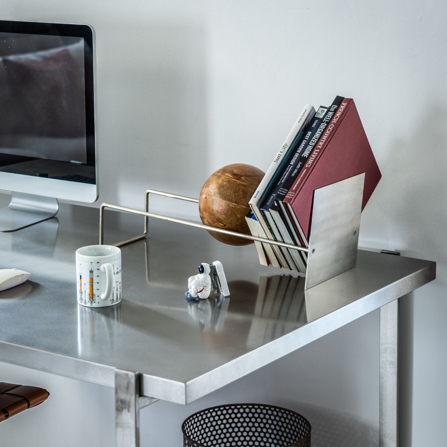 スロープブックエンド シルバー