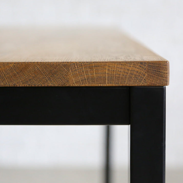 タンク ダイニングテーブル