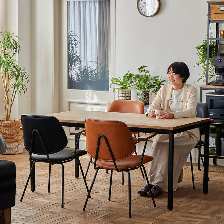 タンク ダイニングテーブル