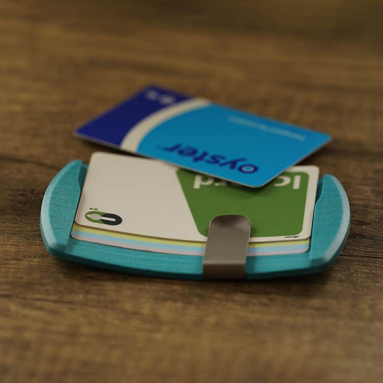 曲木の電子マネークリップ