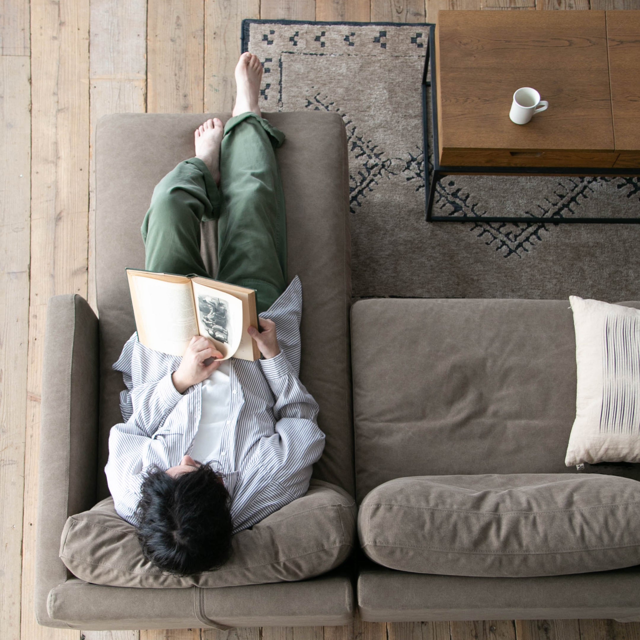 フリーダソファ 右カウチ