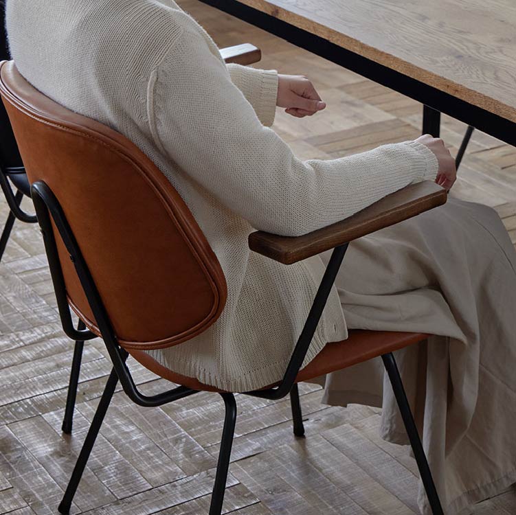 アボック ダイニングチェア 肘付 クロム脚