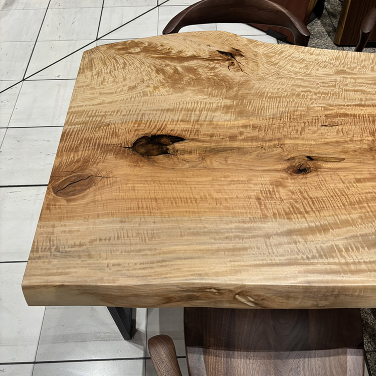 一枚板　トチ / 栃(杢)　K-HN-2206-963　(W180cm)