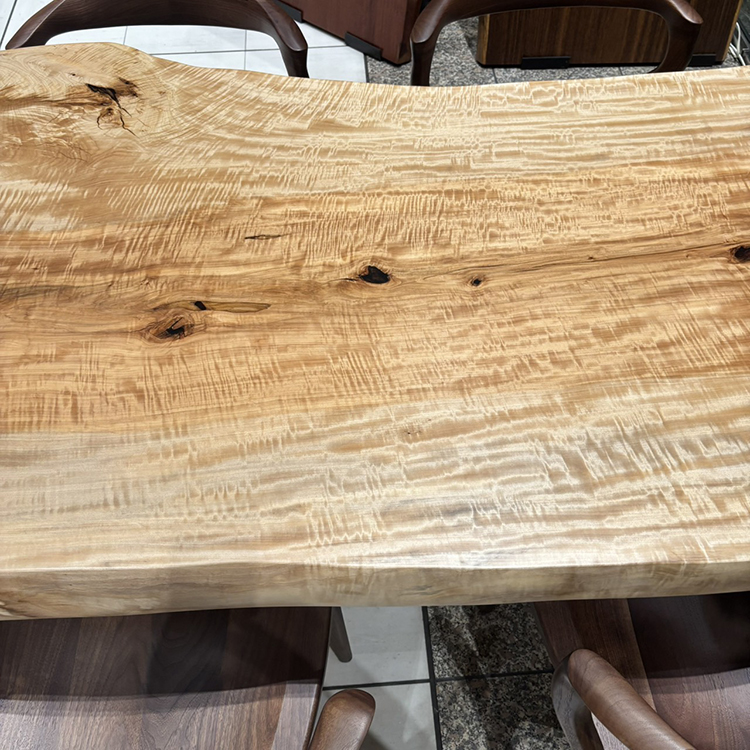 一枚板　トチ / 栃(杢)　K-HN-2206-963　(W180cm)