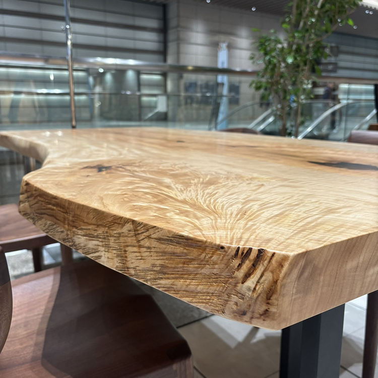 一枚板　トチ / 栃(杢)　K-HN-2206-963　(W180cm)