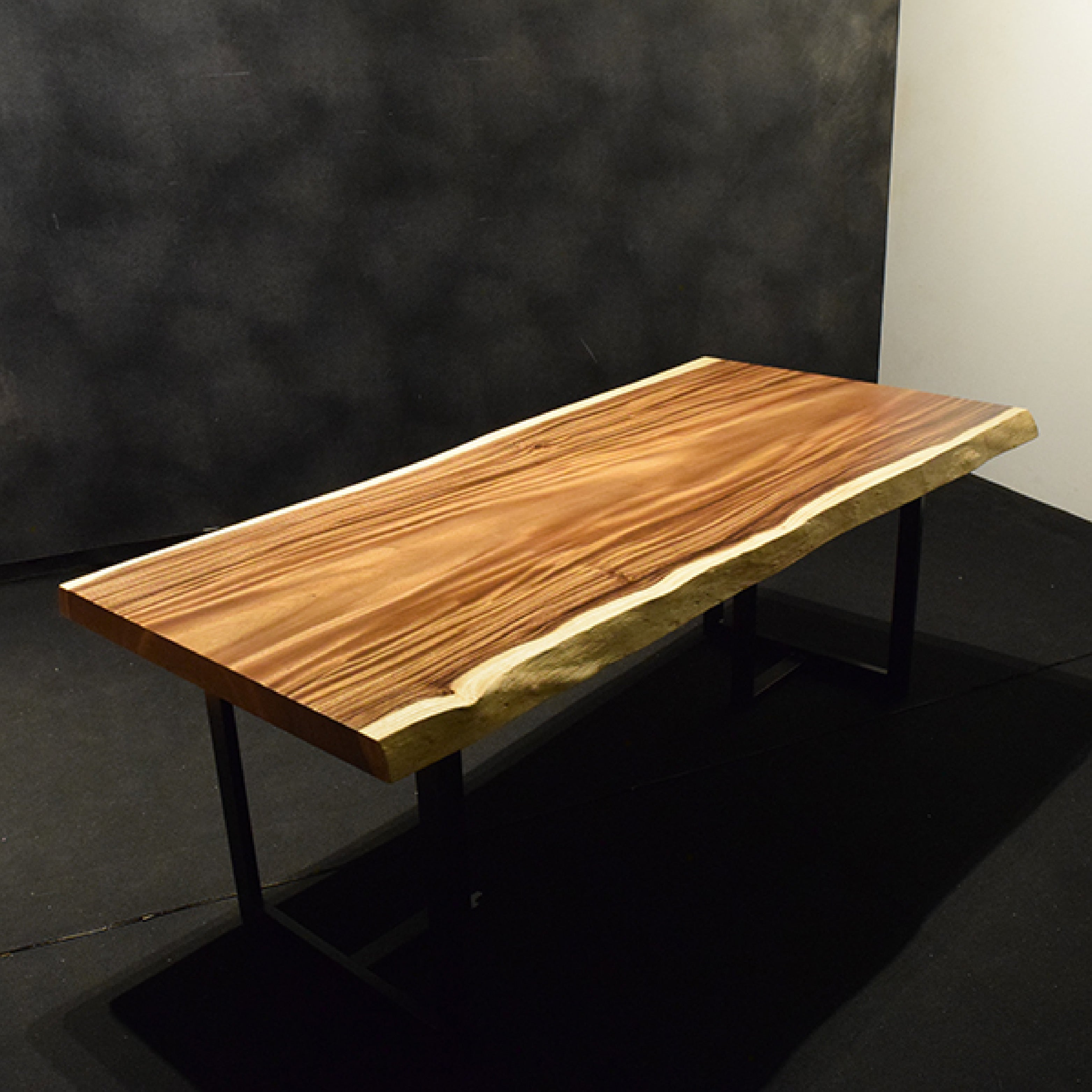【SOLD OUT】一枚板　モンキーポッド　061-2-4　(W190cm)　ダイニングテーブル