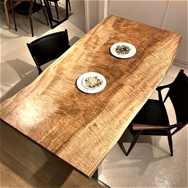 【SOLD OUT】一枚板　トチ(杢)　K-HN-2109-2030　(W200cm)