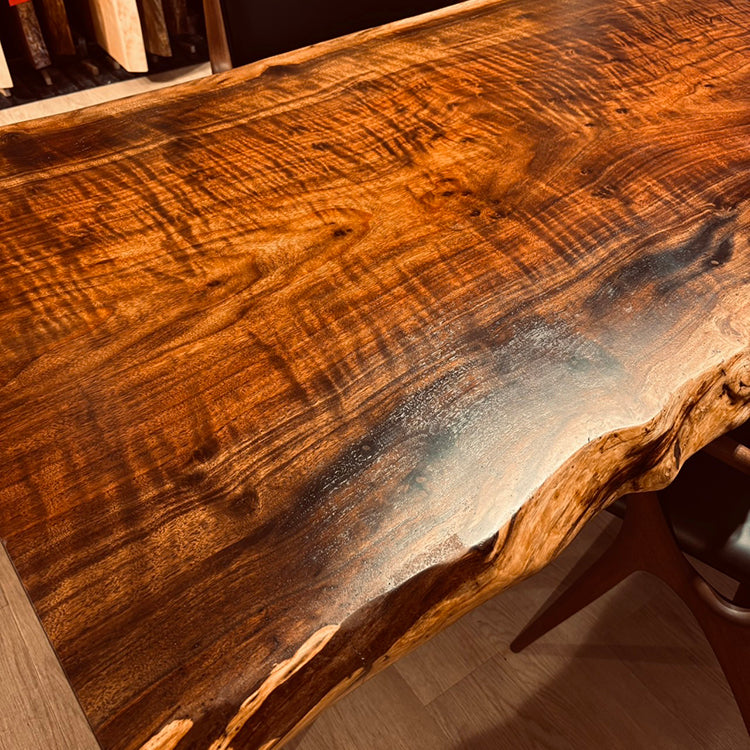 一枚板　クラロウォールナット(杢)　CN-C1127-3001　(W160cm)