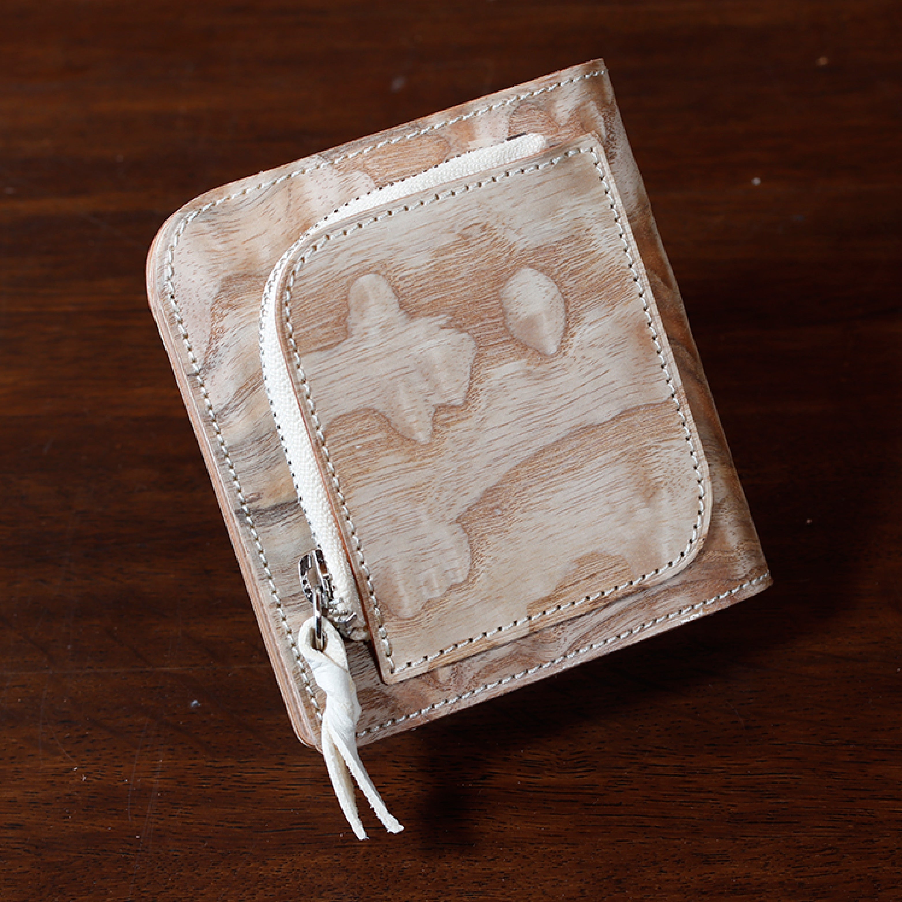 アンブロパース　二つ折り財布