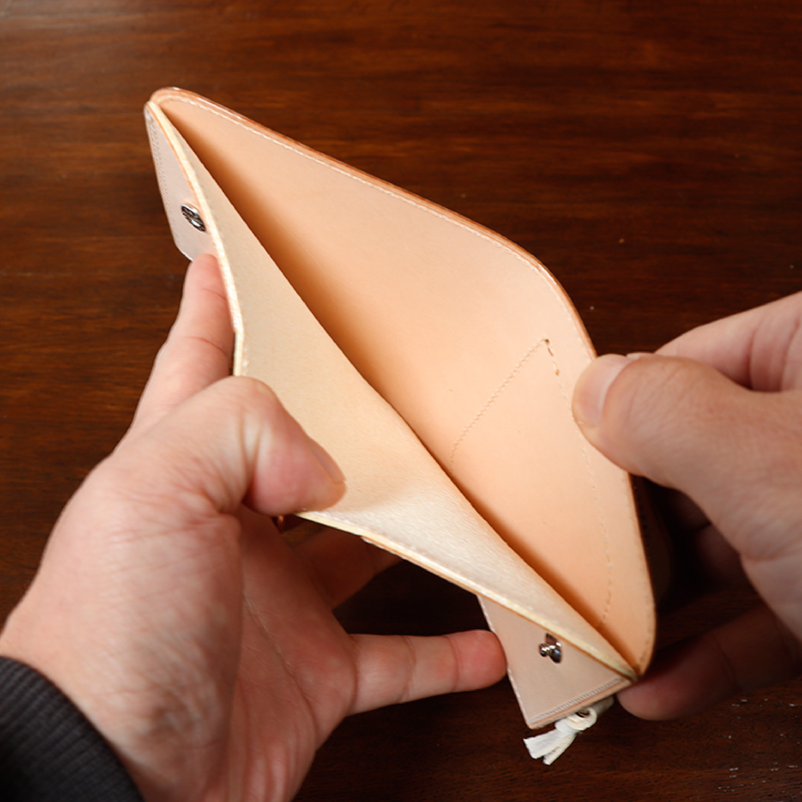 アンブロパース　二つ折り財布