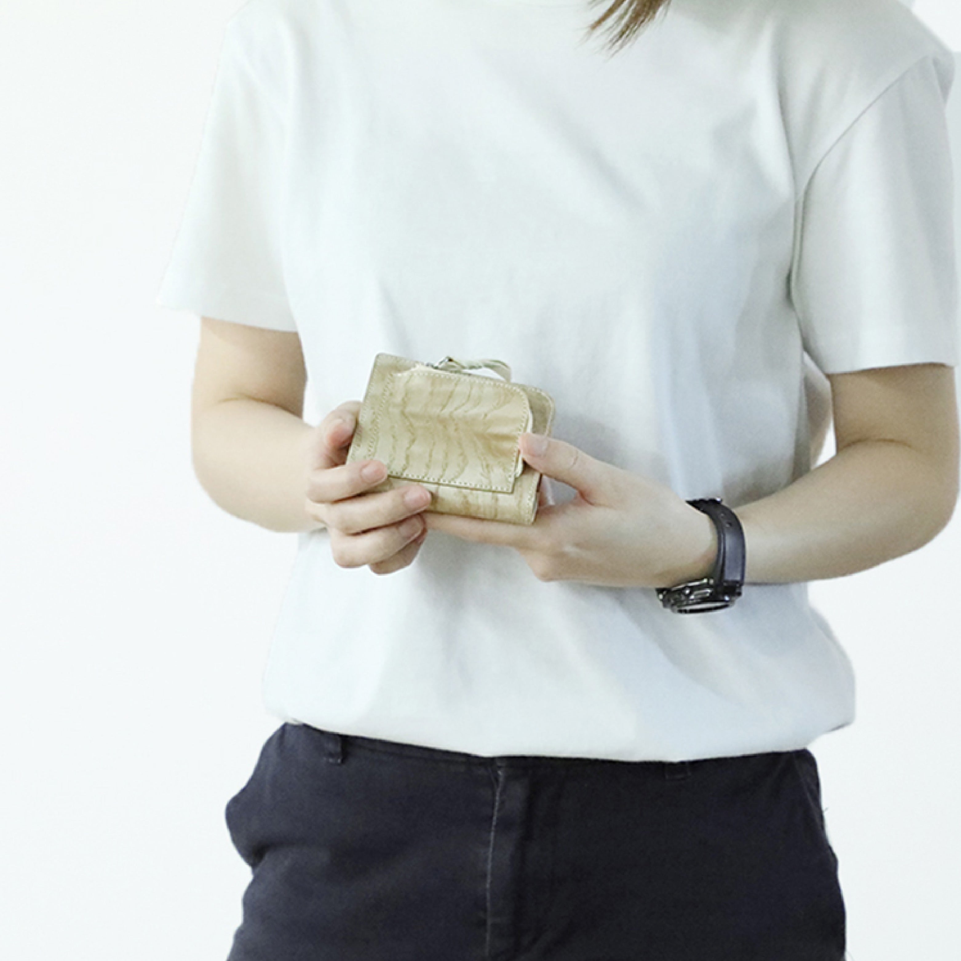 アンブロパース　二つ折り財布