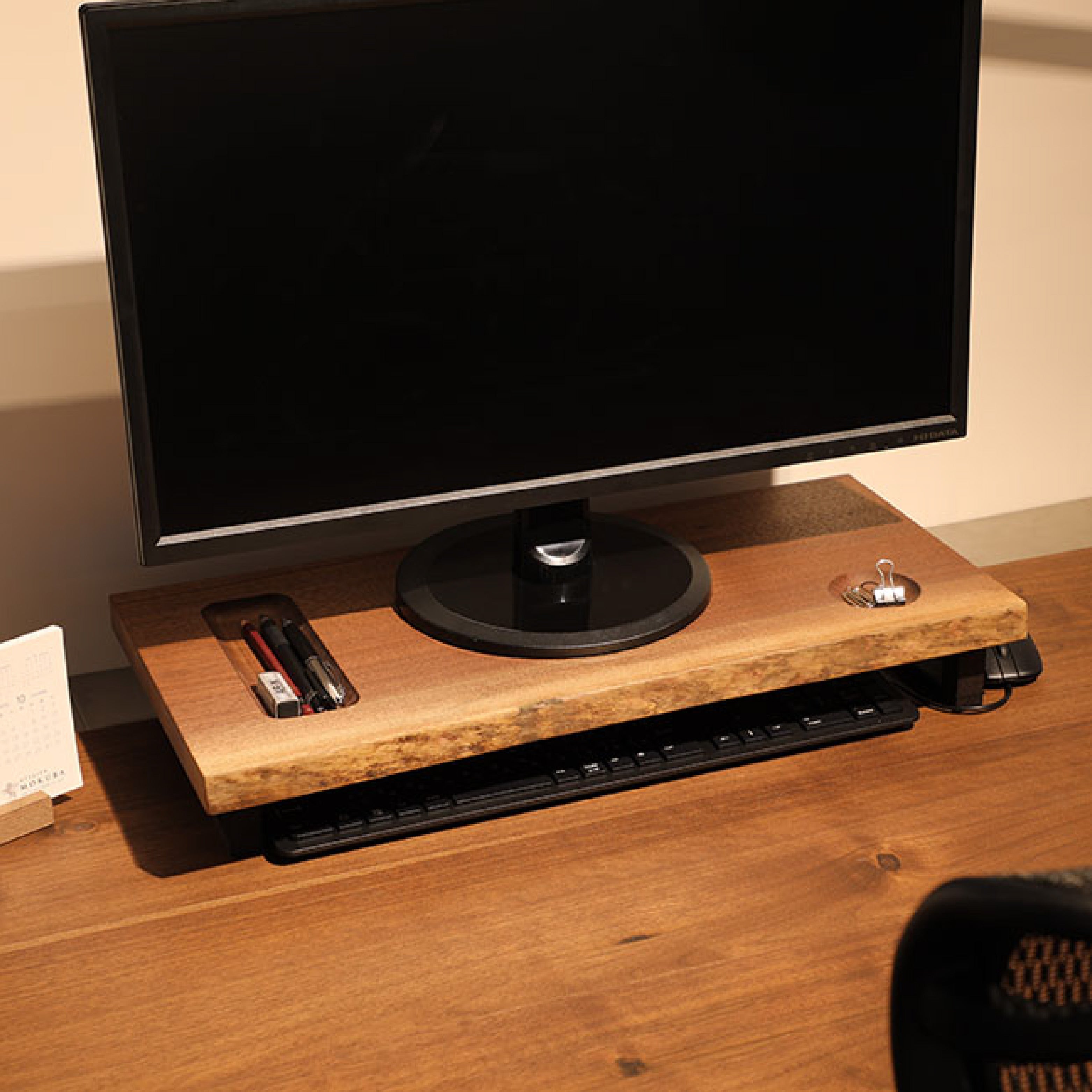 モニタースタンドⅡ