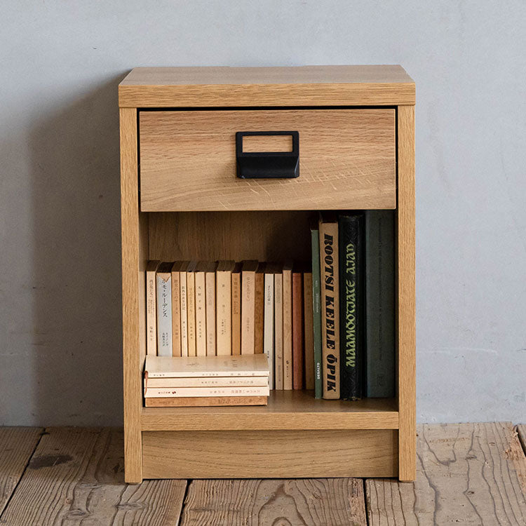 ダストン ナイトテーブル