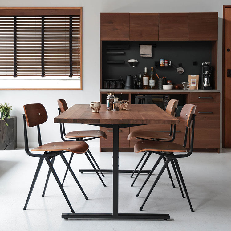 リザルト ダイニングチェア