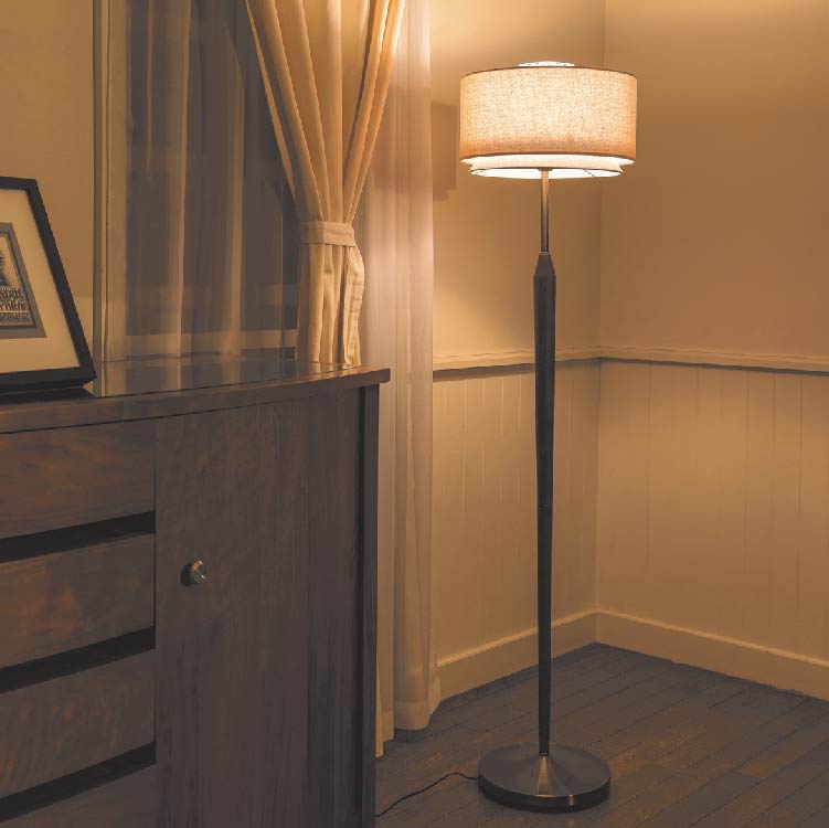 スヴァンテ フロアランプ