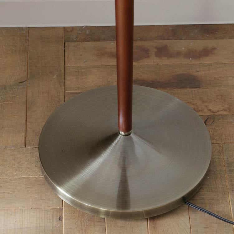 スヴァンテ フロアランプ