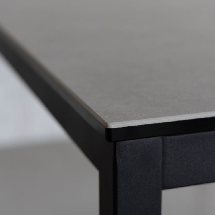 モルダ ダイニングテーブル