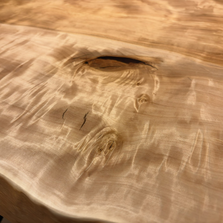 一枚板　トチ / 栃(杢)　K-HN-2302-965　(W210cm)