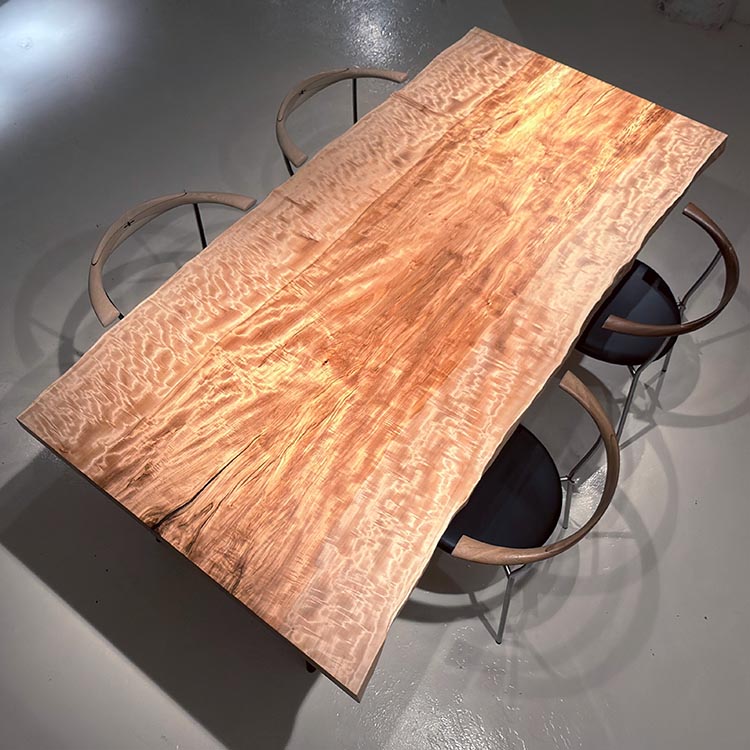 一枚板　トチ / 栃(杢)　K-HN-2302-966　(W210cm)