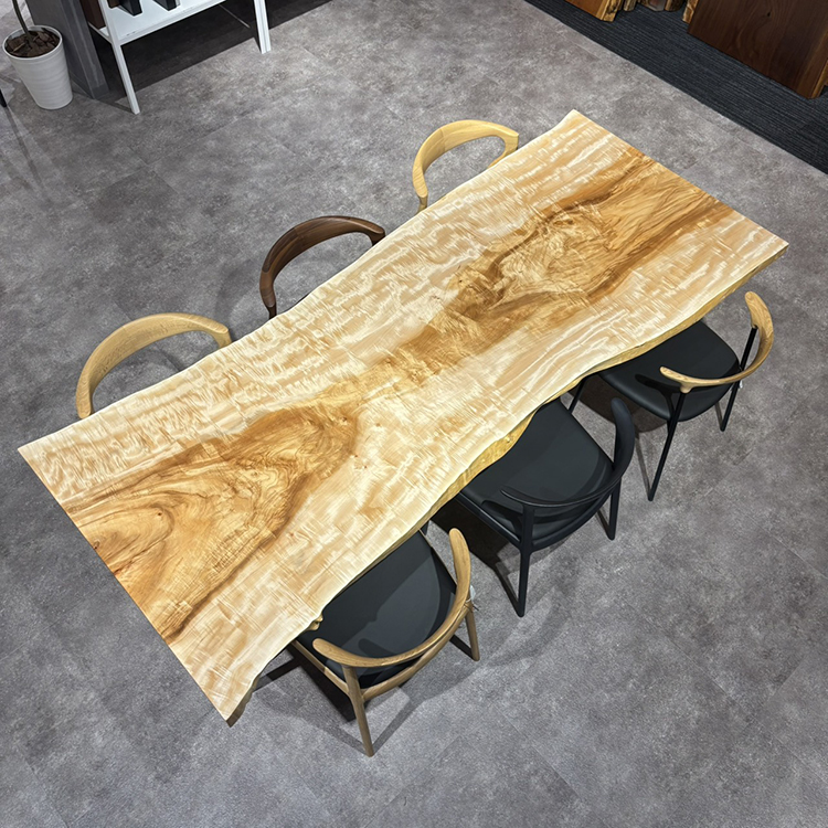 一枚板　トチ / 栃(杢)　K-HN-2303-904　(W240cm)