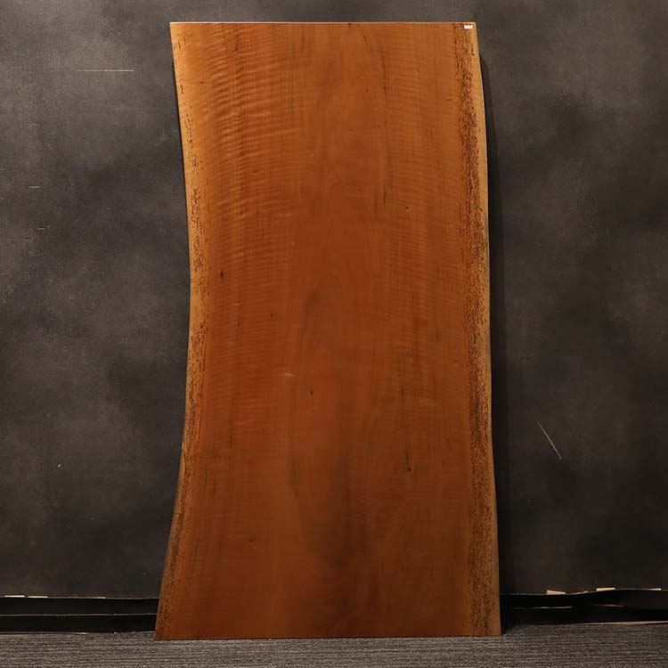 一枚板　タブ / 椨(杢)　K-GM-2303-10　(W160cm)