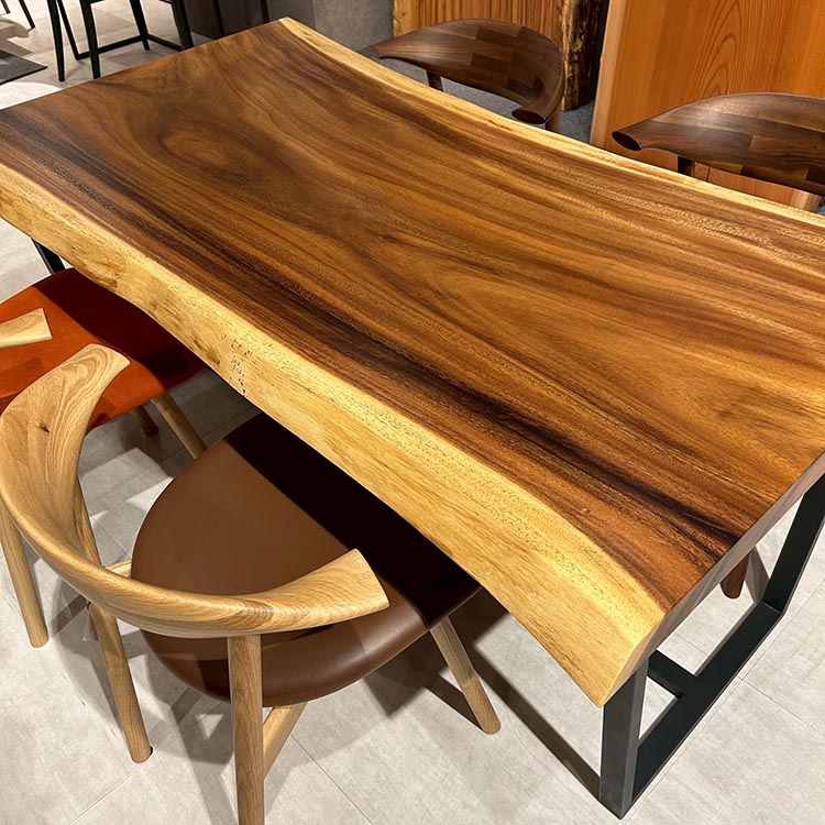 一枚板　モンキーポッド　K-GM-2303-48-1　(W160cm)