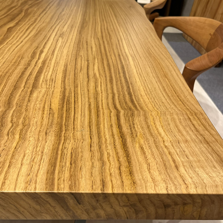 一枚板　クリ / 栗(杢)　K-GM-2303-32　(W200cm)