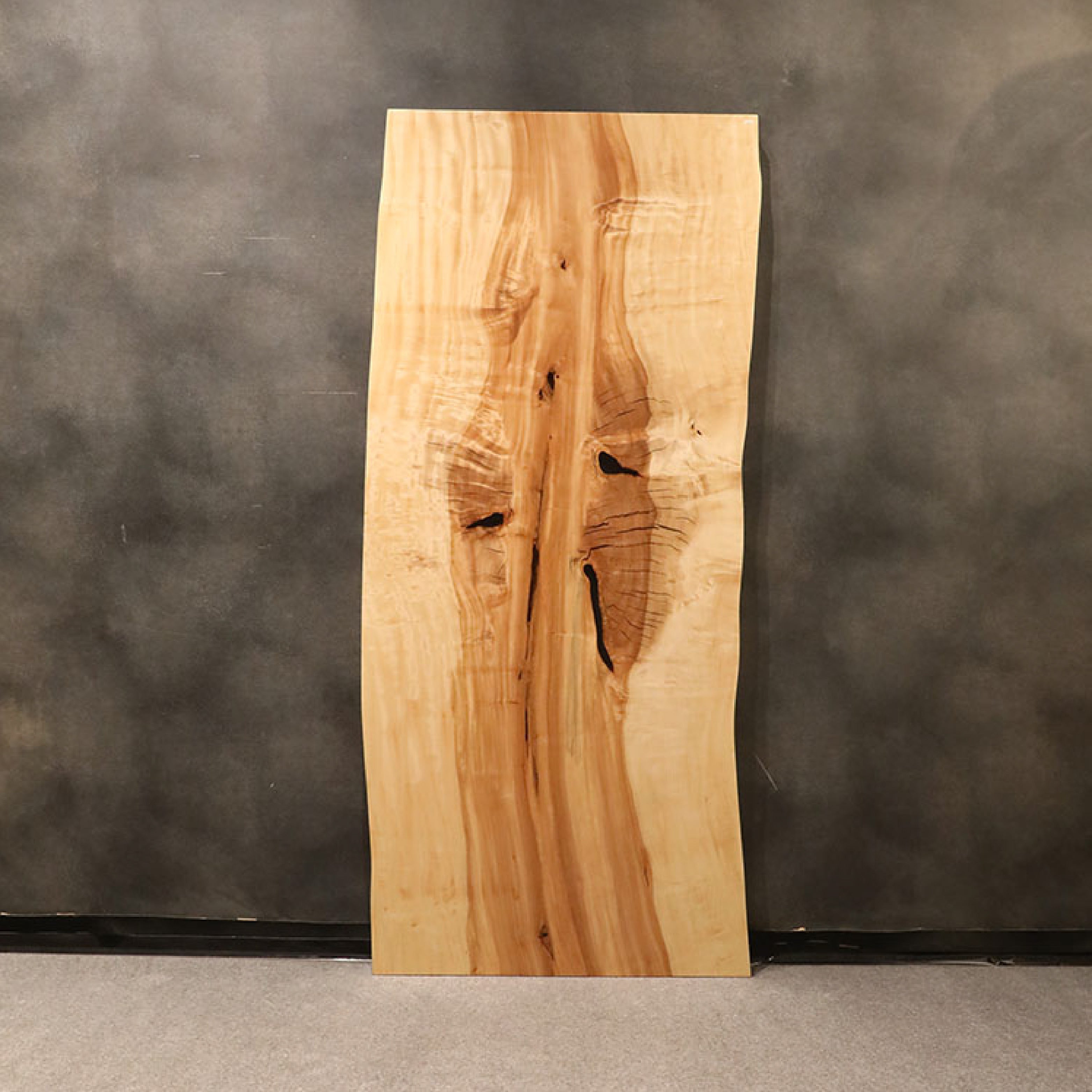 【SOLD OUT】一枚板　トチ(杢)　K-CN-2106-1536　(W220cm)